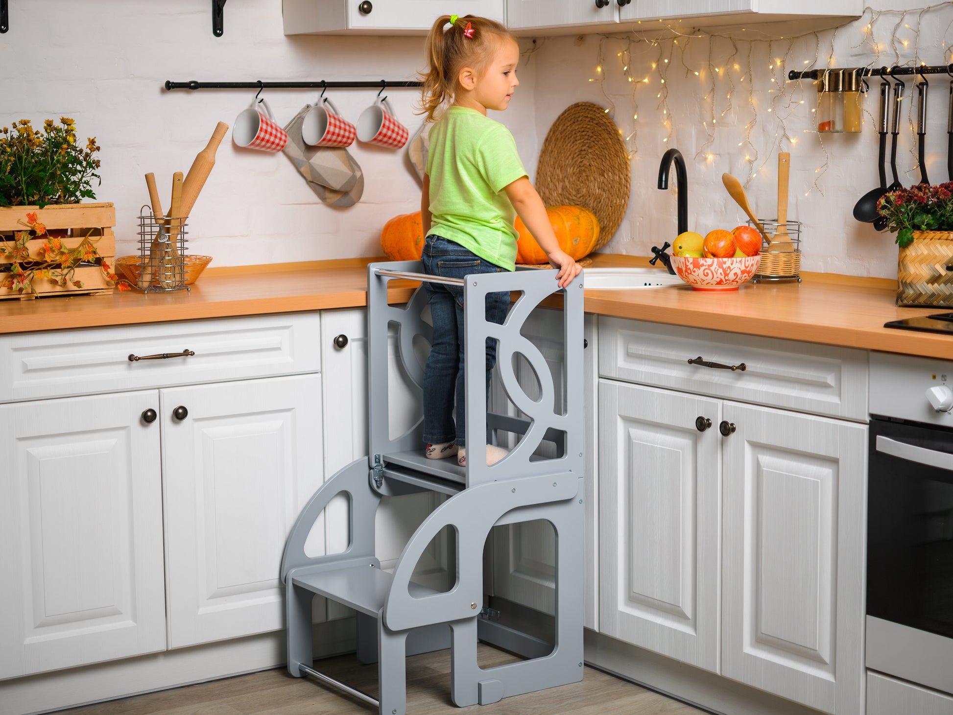 BROWN Learning Convertible tower & table, kitchen step stool - Climbambino