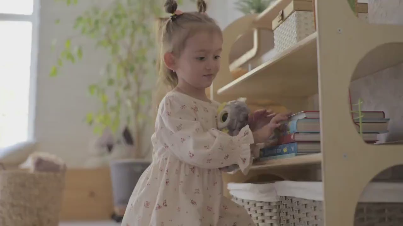 Montessori open shelf, toddler bookshelf