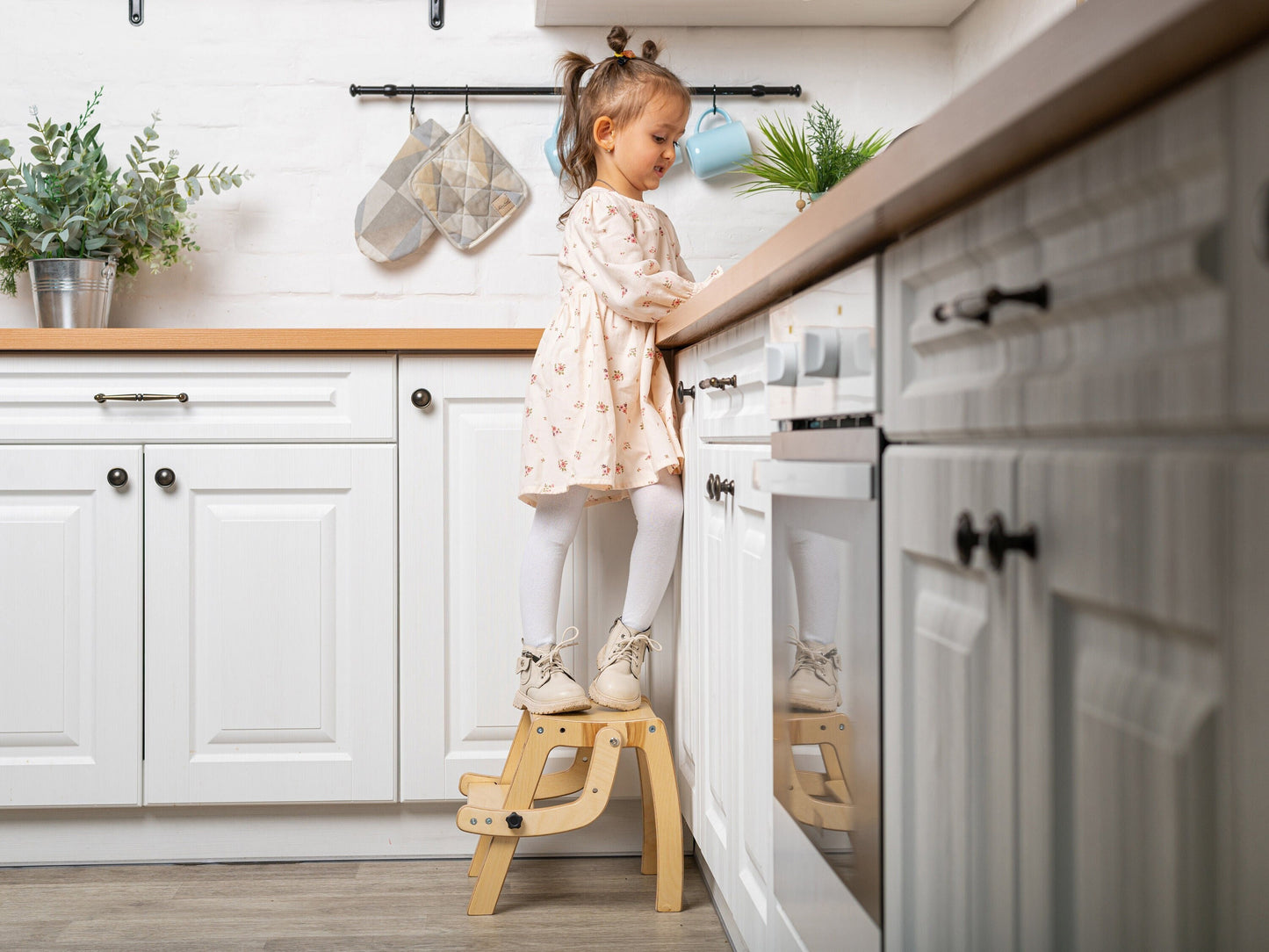 Convertible Step Stool & Chair 2in1, kids kitchen stool