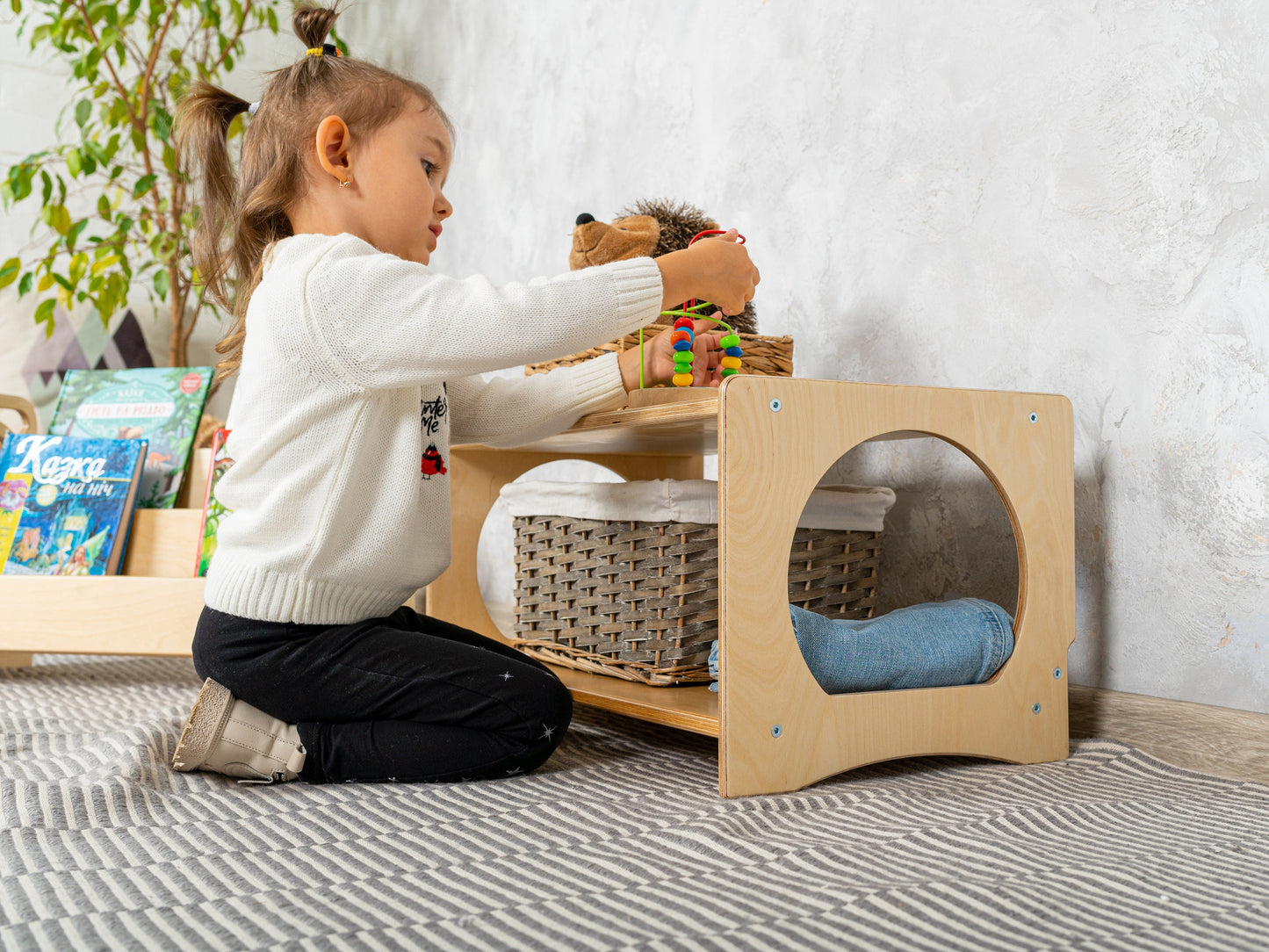 Montessori open shelf, toddler bookshelf