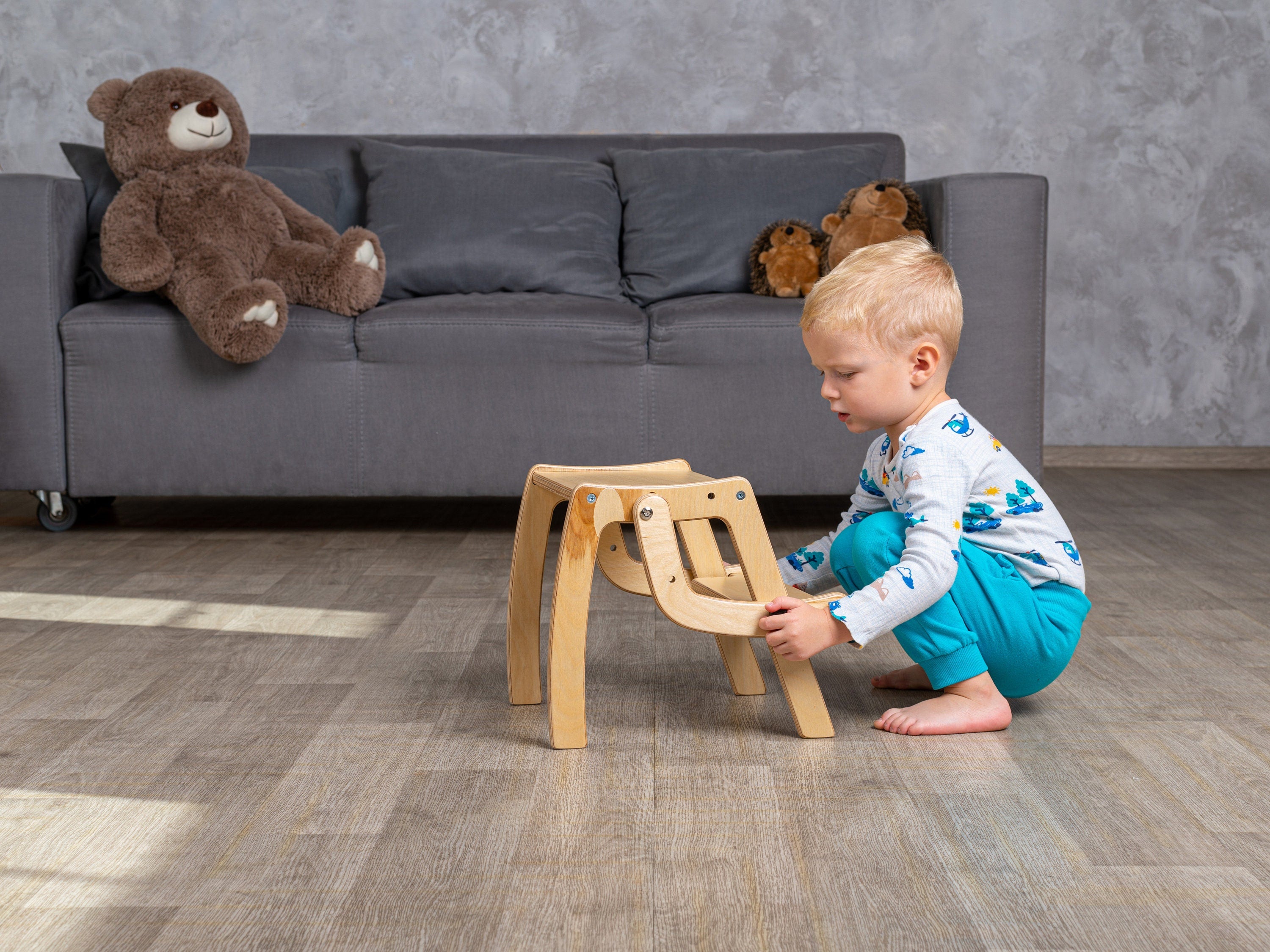 High chair that online converts to step stool