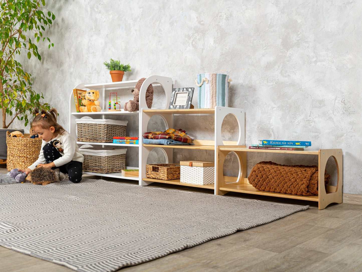 Montessori open shelf, toddler bookshelf